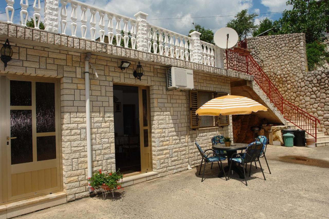Apartments Nikolina Novi Vinodolski Exterior foto
