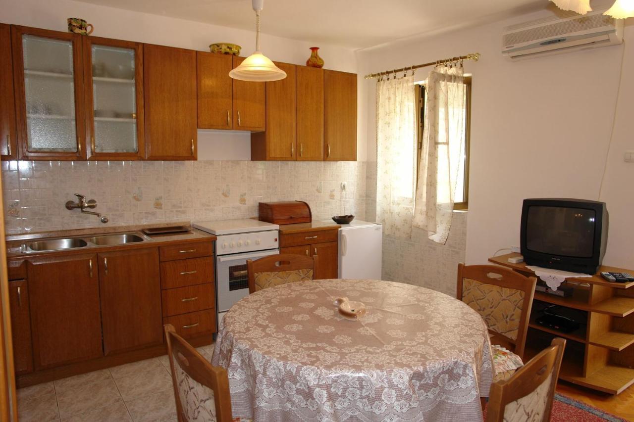 Apartments Nikolina Novi Vinodolski Exterior foto