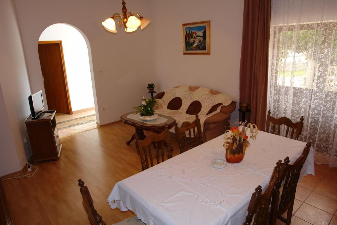 Apartments Nikolina Novi Vinodolski Exterior foto